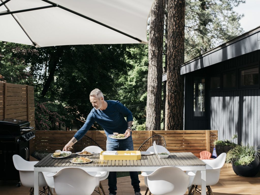 17th Ave Project: Dwell Magazine Feature — Side deck