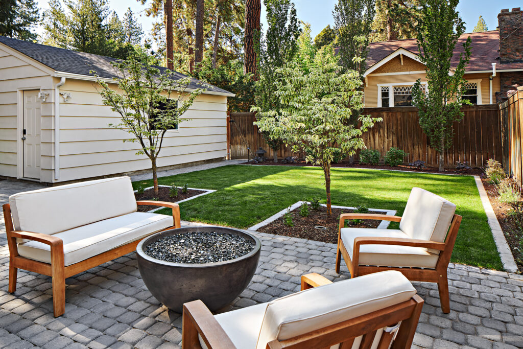Cannon Colonial — Backyard perspective