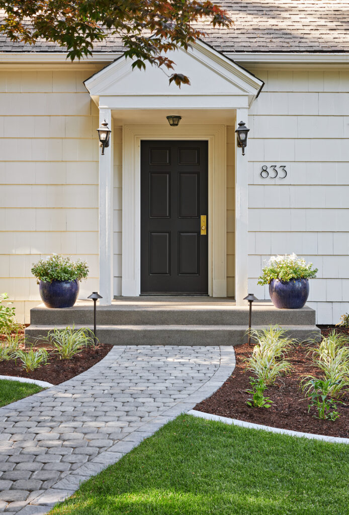 Cannon Colonial — Front one point vertical