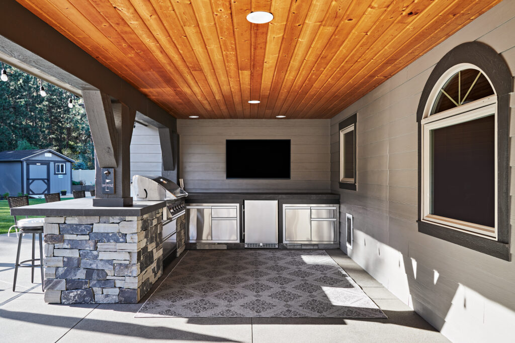 Liberty Lake Pool — Outdoor kitchen