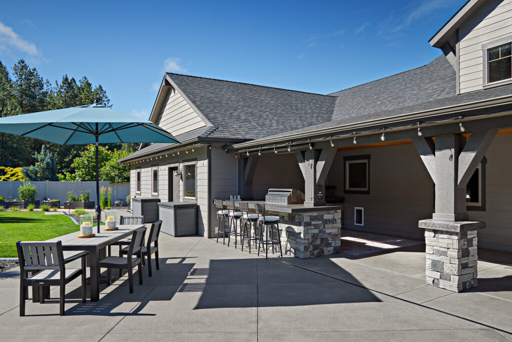Liberty Lake Pool — Dining and outdoor kitchen