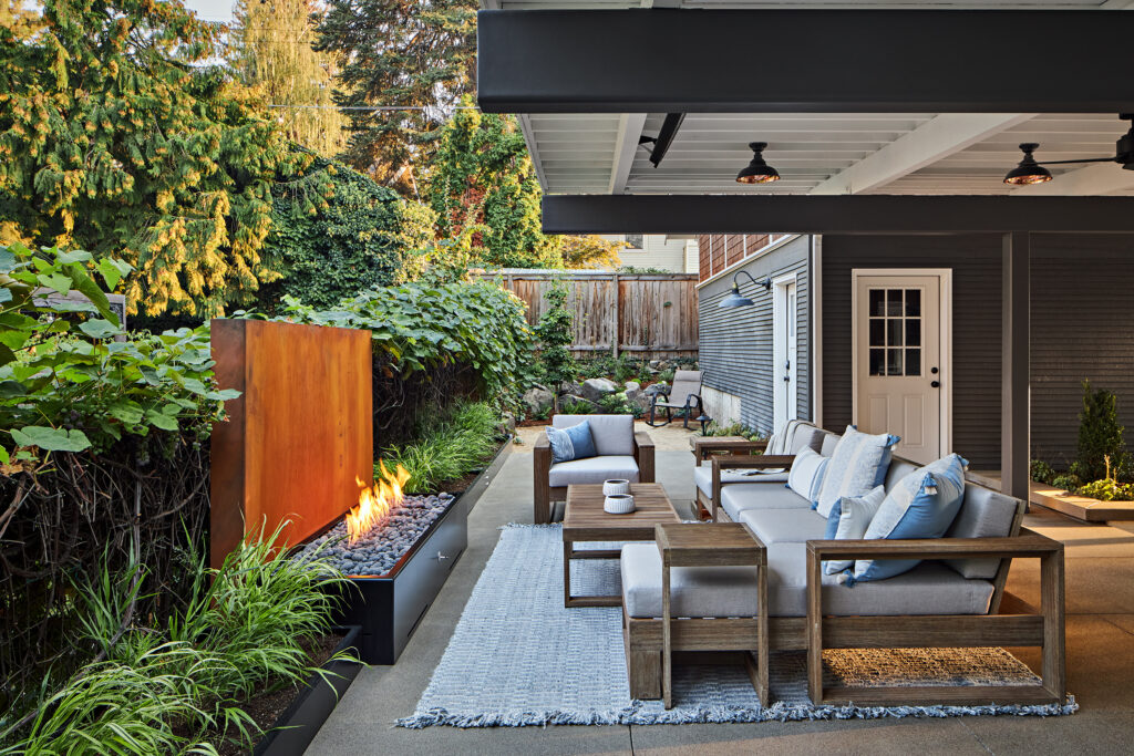 Modern Breezeway — Modern breezeway