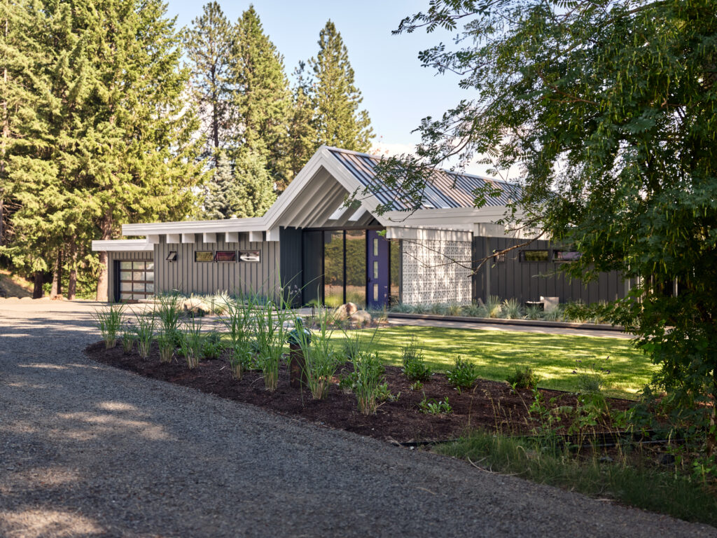 Rockford Bay Retreat — landscape design and construction by Blend Outdoor