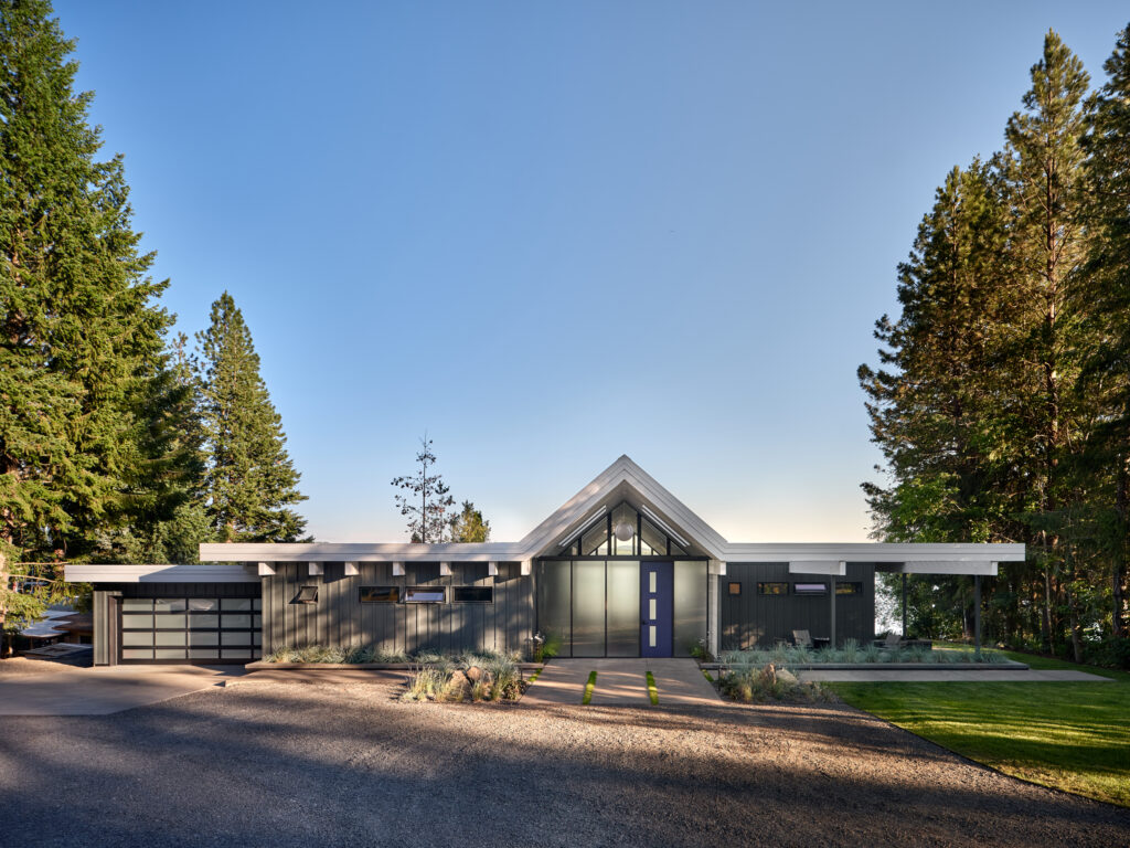 Rockford Bay Retreat — landscape design and construction by Blend Outdoor