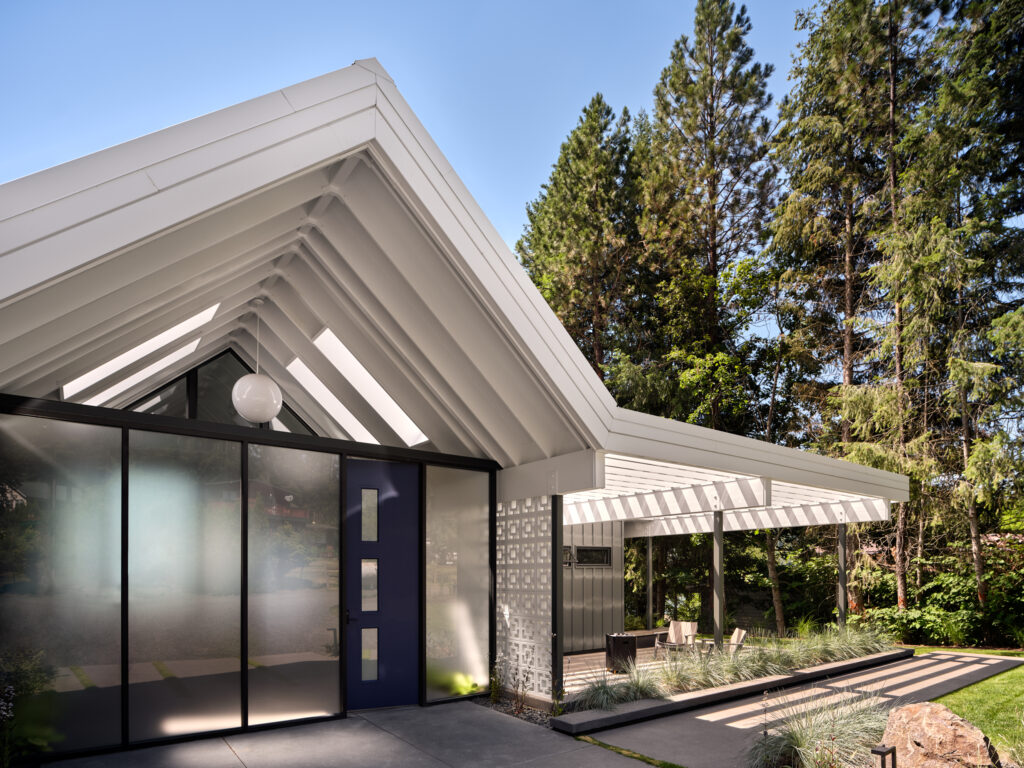 Rockford Bay Retreat — landscape design and construction by Blend Outdoor