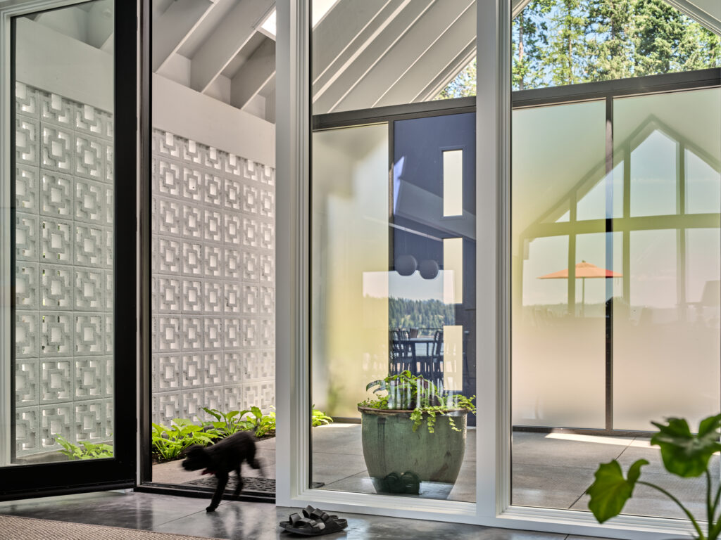Rockford Bay Retreat — landscape design and construction by Blend Outdoor
