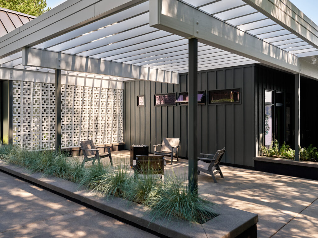 Rockford Bay Retreat — landscape design and construction by Blend Outdoor