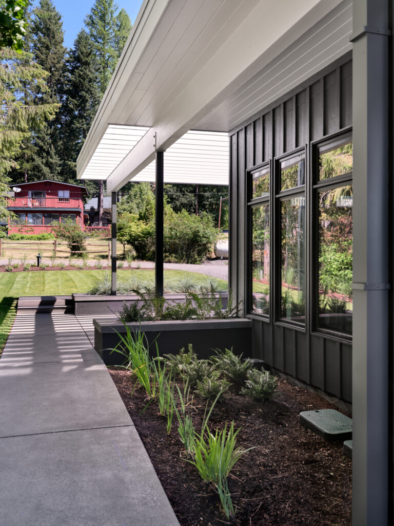 Rockford Bay Retreat — landscape design and construction by Blend Outdoor